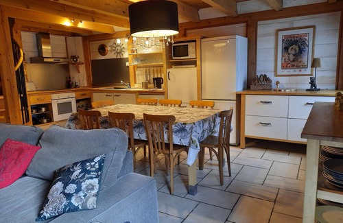 Antignac Maison | TYPIQUE CHALET GRANGE DES PYRÉNÉES, JARDIN CLÔTURE, 5 MN DE LUCHON