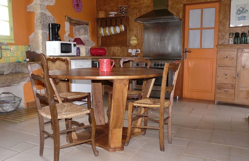 Sauzet Maison | MAISON TYPIQUE EN PIERRE 4 A 6 PERS PISCINE ET JACUZZI, PROCHE CAHORS ET MONTCUQ
