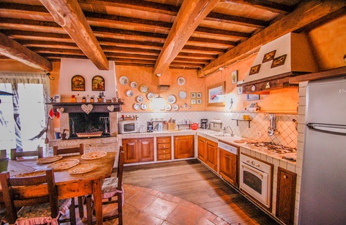 Collazzone Villa | Villa typique en pierre avec piscine privée, climatisation à 3km du village