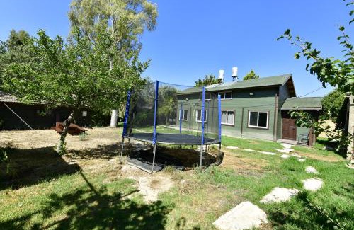 Hosen Cabine | Tzlil Hateva