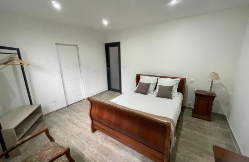Aleria Appartement | U Secondu Appart neuf spacieux au calme