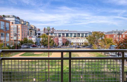 Cardozo Appartement | U Street 1br w gym rooftop nr metro dining WDC-726