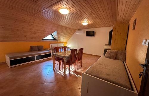 Brezi Appartement | Ubytování nad sklípkem