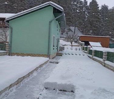 Vysne Ruzbachy Maison | Ubytovanie v súkromí Zelený dom