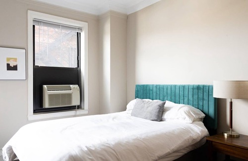 East Hyde Park Appartement | UChicago, Lake, Sci Museum | Gym + W & D | Zencity