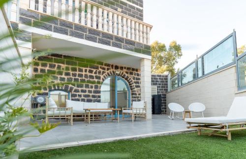 Tiberias Hôtel | UG Boutique - סוויטות מדהימות ומעוצבות מול הכנרת