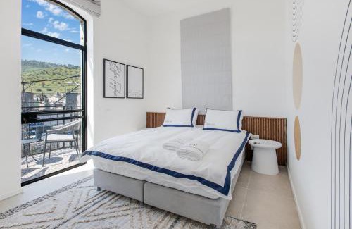 Tiberias Hôtel | UG Boutique - סוויטות מדהימות ומעוצבות מול הכנרת