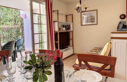 Uhart-Cize Appartement | UHART-CIZE, T2 cabine dans résidence avec piscine
