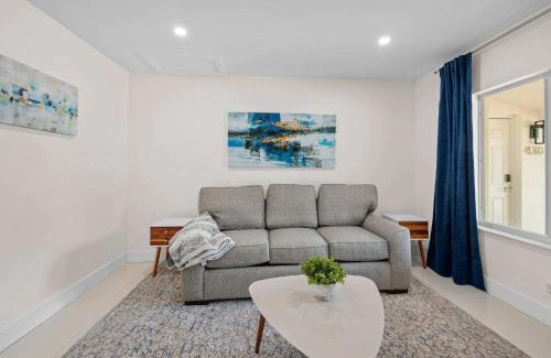 Victoria Park Appartement | Uhost AI - Prime Location with Smart Amenities