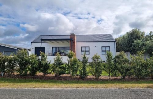 Pearly Beach Maison | Uitwaaien Beach Cottage