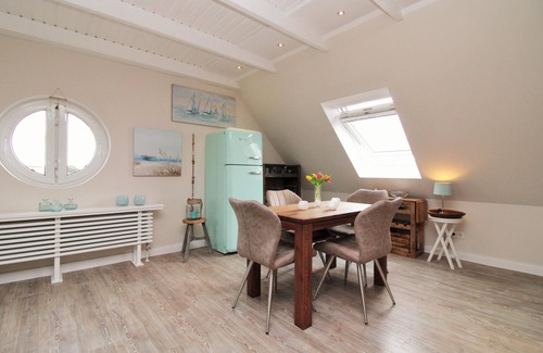 Kuehlungsborn Appartement | Ulmenhof WE 11: modern, high-quality furnished 1-room apartment