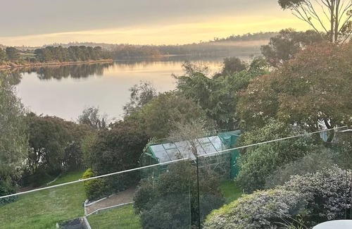 Carlton River Maison | Ulmia Riverfront retreat and Aurora viewing