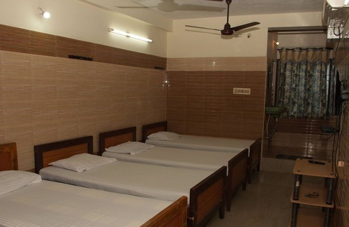 Kelambakkam Hôtel | Ulo Raj Residency