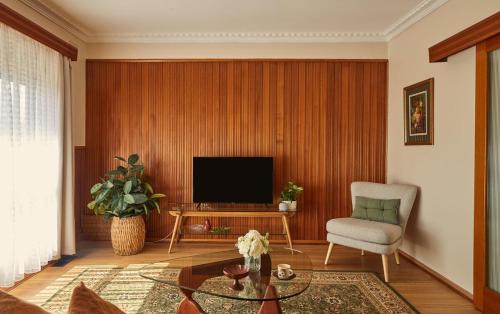 Bell Post Hill Maison | Ultimate 70s Charm near Geelong Waterfront and CBD