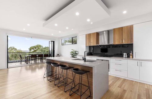 Anglesea Maison | Ultimate Coastal Haven , Private Pool & Sun Aspect