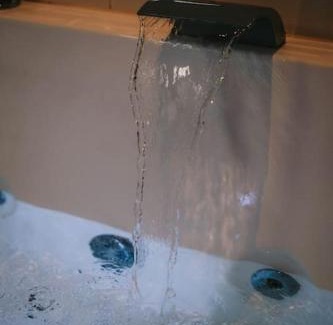 Besancon Appartement | Ultimate Comfort ! Jacuzzi & Sauna.