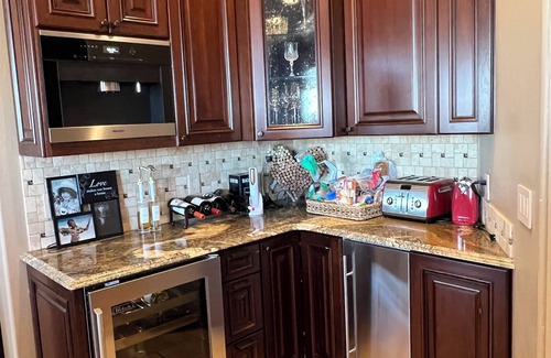 Golden Maison | Ultimate Family Getaway- Spacious Golden Home w/ Pool & Hot Tub on 10 acres