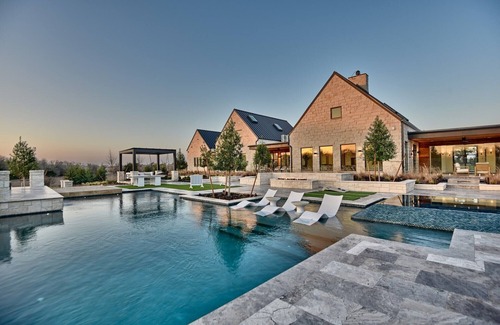 Round Top Villa | Luxury Villa at Element Ranch - 5 Min. to Round Top