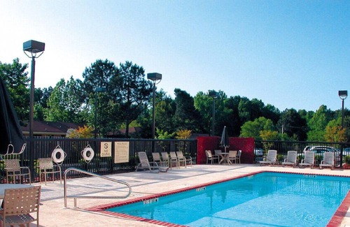 Tupelo Maison | Ultimate Retreat for Your Next Leisure Trip! -S