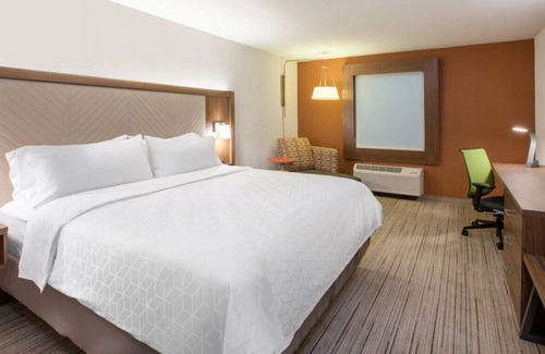Tupelo Maison | Ultimate Retreat for Your Next Leisure Trip! -S
