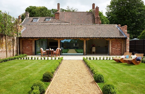Banningham Appartement | Ultimate romantic retreat, close to beach & walkable pub
