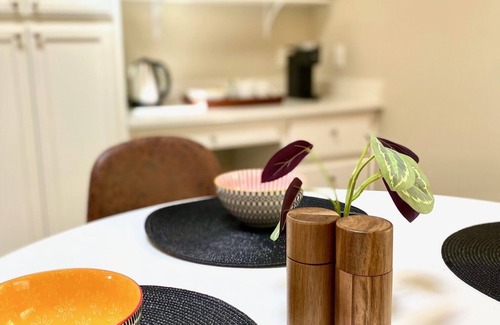 Bethany Maison | Ultra-Chic Modern Mid-Century Home in Bethany