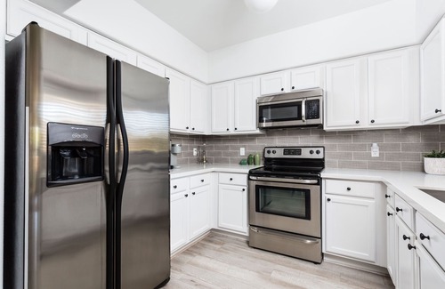 North Scottsdale Copropriété | GORGEOUS - JUST REMODELED - À pied des épiceries, des restaurants, du café et des magasins!