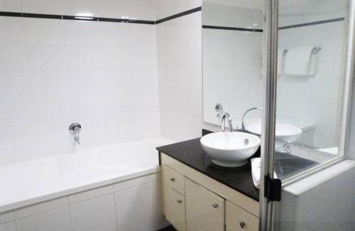 St. Leonards Appartement | Ultra Convenient Apartment HER09029