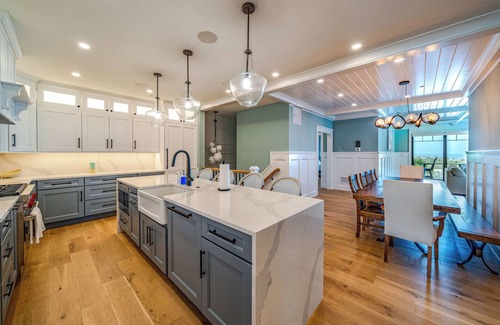 North End Copropriété | Ultra Luxury BeachFront on Boardwalk with Plunge Pool and Elevator! 6BR/7BA!