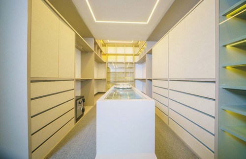 Medellin Maison | Ultra-Luxury Mansion In Medellin Gym Jacuzzi Daily Maid Barbershop Gameroom Bar
