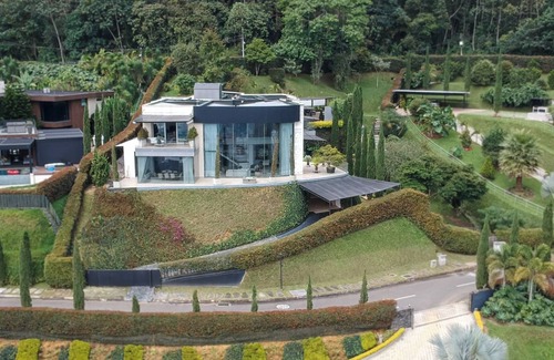 Medellin Maison | Ultra-Luxury Mansion In Medellin Gym Jacuzzi Daily Maid Barbershop Gameroom Bar