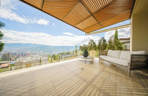 Medellin Maison | Ultra-Luxury Mansion In Medellin Gym Jacuzzi Daily Maid Barbershop Gameroom Bar