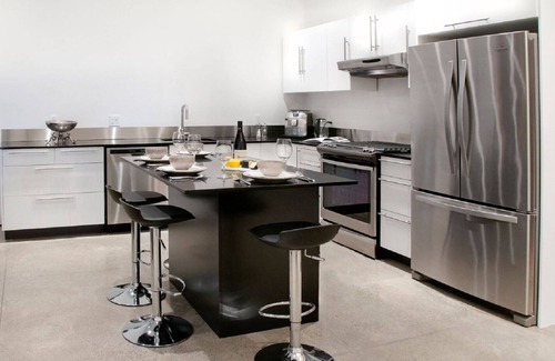 Cowichan Bay Appartement | Ultra Modern Architectural Beauty ..... Great Value