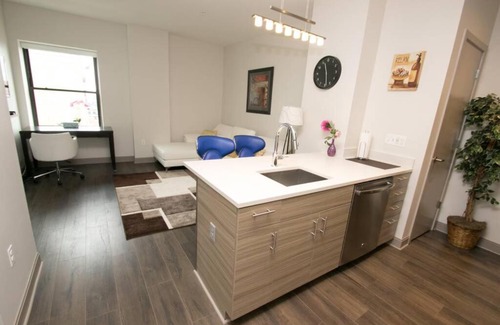 Midtown Village Appartement | ULTRA MODERN NEW 1BR 1BA BY RITTENHOUSE DOORMAN!!!