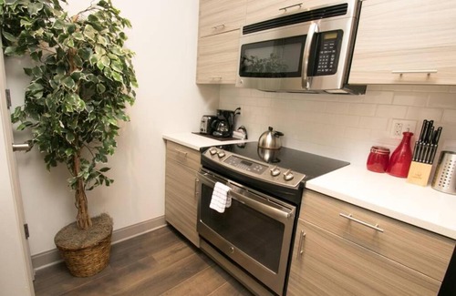 Midtown Village Appartement | ULTRA MODERN NEW 1BR 1BA BY RITTENHOUSE DOORMAN!!!