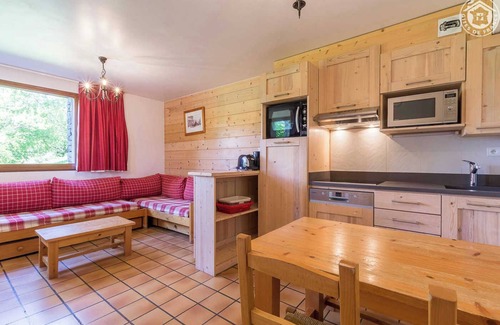 Lanslevillard Maison | Situation ultra privilégiée pour ce gîte au sein du domaine skiable Val Cenis Vanoise (125 km de
