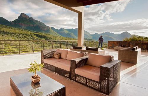 Hoedspruit Maison | umVangati House