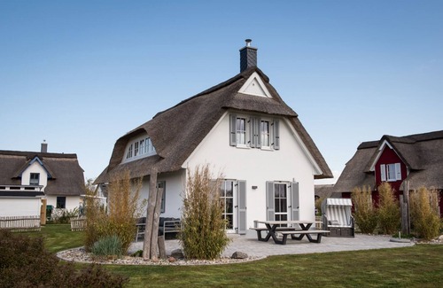 Zierow Maison | Umzäuntes Reethaus mit Weitblick - Hunde Sind Herzlich Willkommen