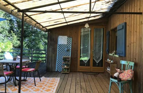Traves Maison | Un Balcon en forêt