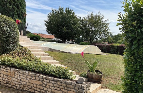 Sainte-Ouenne Maison | Un Charmant Petit Coin de Nature où Règne Calme et Volupté