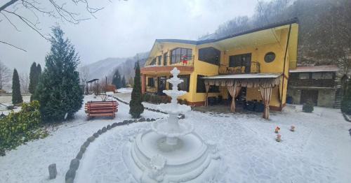 Lunca Jaristei Cabine | Un colț de Rai