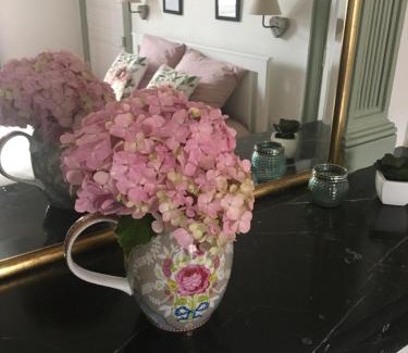 Parthenay Lit Et Petit-Déjeuner | un dimanche chez Julie chambre Léontine
