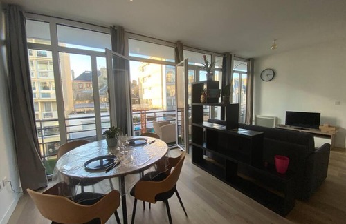 Cherbourg-en-Cotentin Appartement | Un extérieur en ville