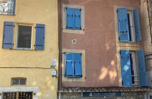 La Turbie Appartement | Un havre de paix à 20 minutes de Monaco, à 30 minutes de la mer et de l’Italie.