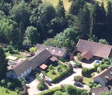 Bourg-de-Sirod Appartement | Un nid de verdure 2 ch