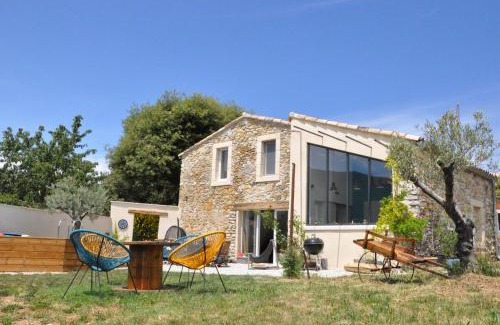 Roche-Saint-Secret Maison | Un petit coin de paradis