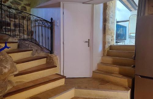 La Capelle-et-Masmolene Maison | un pied dans la forêt