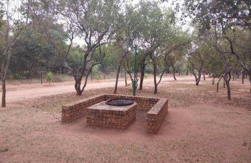 Madibeng Cabine | Unathi Game Lodge