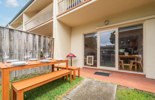 Brunswick Maison | Unbeatable Location: Ideal for groups & families.