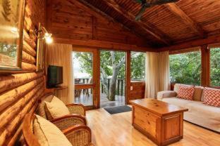 Knysna Station Balnéaire | Under Milkwood Resort